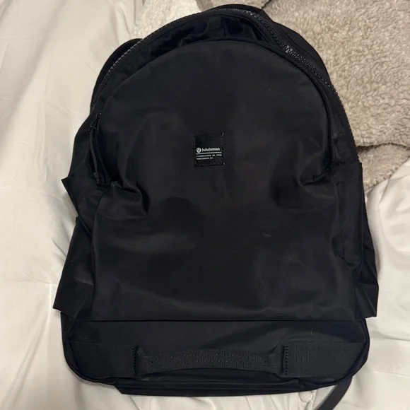 Lululemon Backpack - Picture 6 of 8
